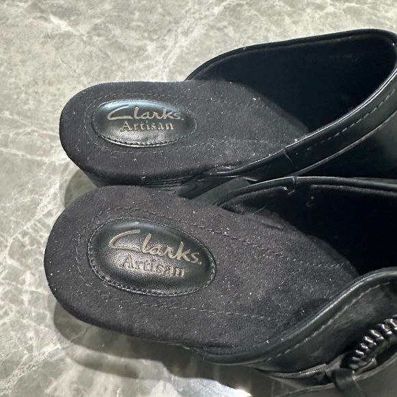 Clarks Artisan Women's Ledella York US SZ 7.5M Studded Leather Heeled Mule Clogs - Picture 4 of 5